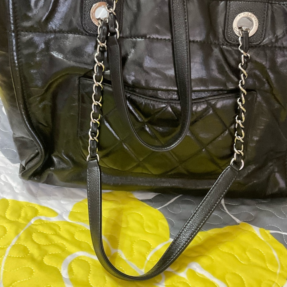COPY - CHANEL preloved 2016 black calf skin deauville medium in very good condi… - Picture 6 of 15